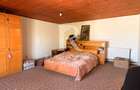Casa cu spa?iu comercial | Curte | Garaj | Parcare | Nojorid