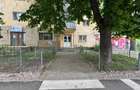Vand apartament 2 camere decomandat, etaj 1, zona 1 Mai 51,2 mp mobilat.