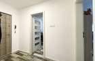 Apartament decomandat 3 camere, 2 bai la parter - zona Soarelui