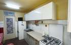 Vand apartament cu 3 camere,  2  bai, decomandat, 65 mp, cartierul Astra