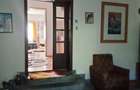 Vand casa mare pretabila pensiune sau clinica si casa de locuit, in aceeasi curte