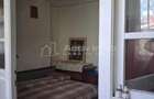 Casa 2 camere, teren 303 mp, Campina