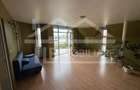 Vila cu 6 camere, 420mp, teren 720mp, parcari, Zona Shopping City