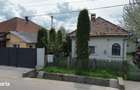 Casa Stalpeni, la asfalt, cu gaze, garaj, anexa, 2 camere, mobilata