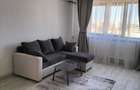 Inchiriez apartament decomandat.