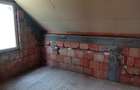 2 case de vanzare in Iratosu