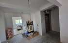 Vand apartament 3 camere, negociabil.