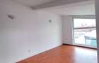 Spatiu comercial de inchiriat | Casa P+1 | 3 garaje | Curte 560 mp | B