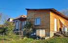 casa cu 5 camere si teren in suprafa?a totala de 31400 mp Mihe?u de Campie-sat Razoare