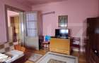 Casa renovabila cu 2 spatii comerciale, 416.6 mp, teren de 781 mp, zona Micro I - 9