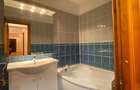 Proprietar, oferă spre vânzare apartament 3 camere decomandat zona Mioritei