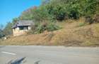 Casă cu 2 camere cu Teren 7000 Mp în Salatiu