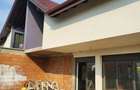 se vinde jumatate din duplex