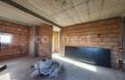 Apartament de 100mp, cu 70mp curte.