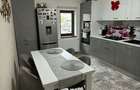 Vand Apartamen Cu 2 Camere Semidecomandat - 1