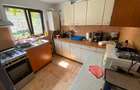 Tunari, central, casa 4 camere
