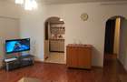 Prundu ,apartament 3 camere ,2 bai o bucatarie ,2 balcoane situat linga magazin Romaria