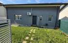 Casa cu 3 camere si garaj, 400 mp teren