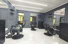 FRIZERIE/SALON DE INFRUMUSE?ARE, utilat complet - 3