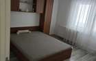 Ofer spre inchiriere apartament 3 camere, confort 1, decomandat.