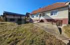 Casă 3 camere cu 2.194 mp teren intravilan– Vingard