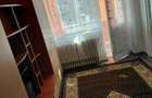 Dau spre inchiriere garsoniera in zona centrala foarte aproape de mijloacele de transport in comun, farmacii, scoli, gradinite si magazine alimentare