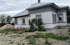 Casa individuala reconditionata partial-Teren 900 mp-Toate utilitatile - 1