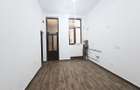 Apartament 3 camere cu centrala, parter zona centrala