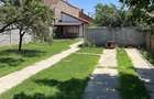 Proprietar vand casa . - 2