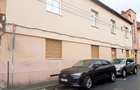 0745-235102. De vanzare apartament la casa str.Ghe.Baritiu, pret 130.000 euro.
