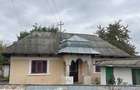 Casa batraneasca,teren 608mp, Pret 25.000euro