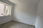 Casă cu 2 camere cu Teren 17000 Mp în Central - 5