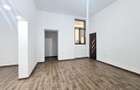 Apartament 3 camere cu centrala, parter zona centrala