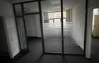 Spatiu Comercial de inchiriat in Bucuresti pe Bd. Basarabia nr. 57 Bl.M 27 - 5