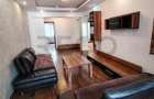 RECO Apartament renovat cu camere Decomandat cu lift