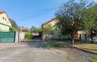 Ofer spre vanzare casa cu 3 apartamente - 3