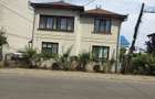 Casa ultracentrala de vanzare langa parc - 1