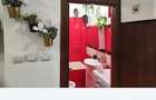 Proprietar inchiriez apartament la casa