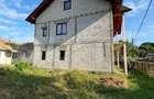 Casa individuala 240mp, semifinisat, loc.Dolhasca