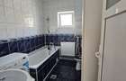 Casa-Vila in BANEASA- SISESTI. Bucatarie si Baie mobilate. 2 parcari interioare - 8