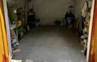 Proprietar inciriez garaj sub bloc . - 2