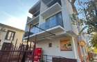 Vila Eforie Sud D+P+3 spatiu comercial plus 5 apartamente comision 0%