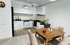 PROPRIETAR, vand apartament cu 2 camere ?i loc mare parcare subterana