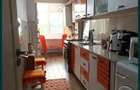 Proprietar,schimb cu 2 cam sau,vand apt.3 cam dec.Zona pietonal Unirii.turnBotosani