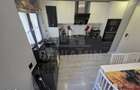 Trei camere decomandat ultra-renovat 2 bai Mcdonalds etaj 2 - 3