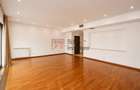 Apartament Elegant cu 4 Camere și Loc de Parcare - 2