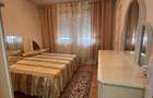 De vanzare apartament cu 3 camere, mobilat ?i utilat, etaj intermediar - 1