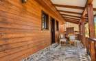 casa de vacanta cu teren 23.000 mp