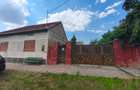 Casa din cărămidă+ teren 1715 mp in Topolovățu Mare  - 1