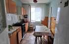Apartament 3 camere de vanzare, et 2, str Traian, ultracentral, luminos, calduros, orientare sudica.